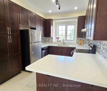 Condo Townhouse For Lease | N9255946 - Photo 4