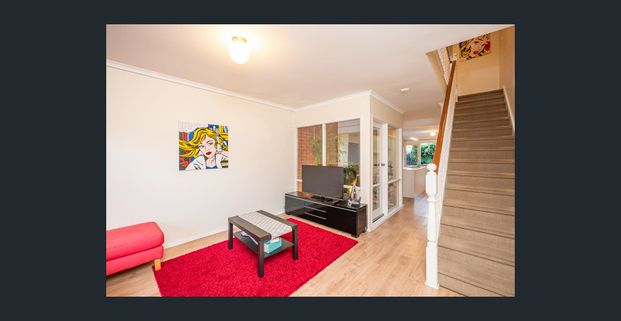 Stylish city living at your fingertips - Photo 1