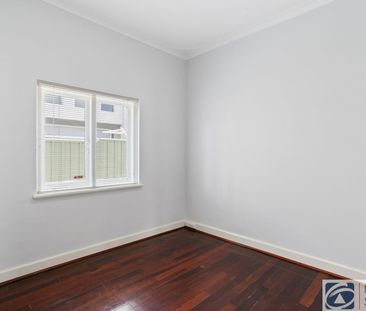 AIR CON, FLOORBOARDS, SPACE FOR A BOAT - Photo 6