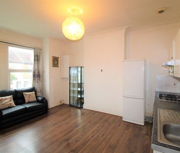 Kidderminster Road, Croydon - Photo 1