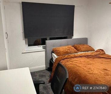 1 bedroom in a house share to rent - Photo 2