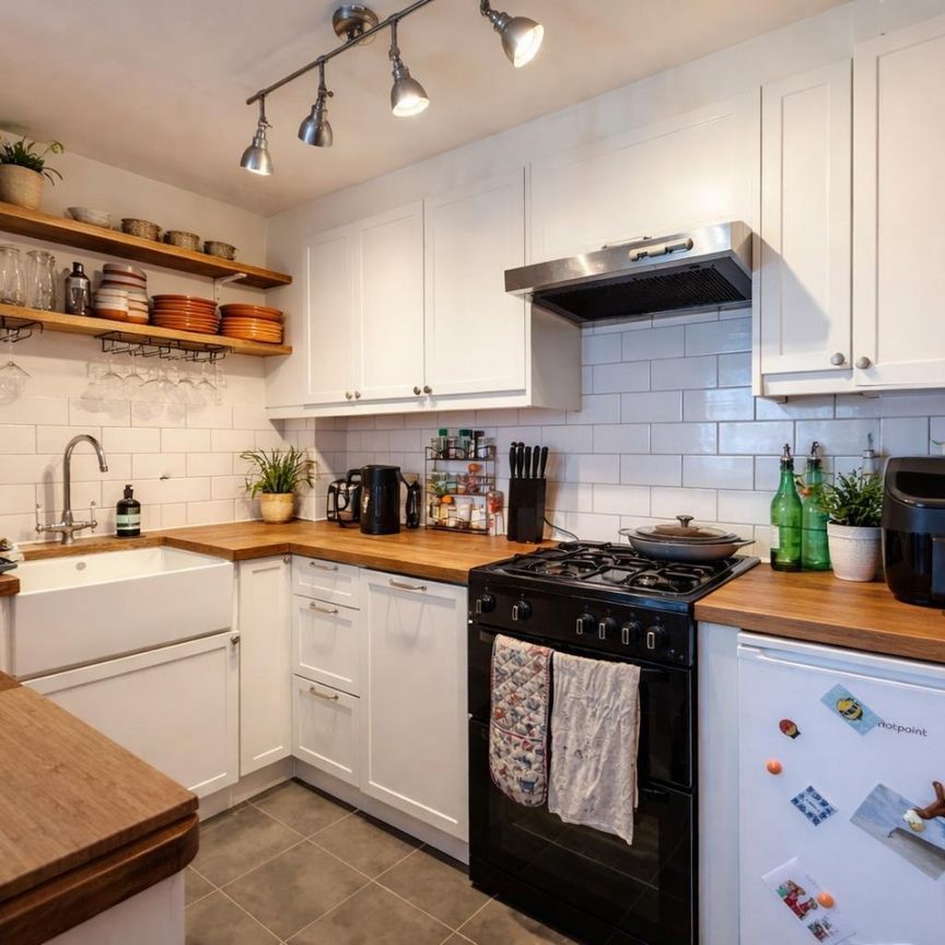 2 Bedroom Maisonette To Let - Photo 1