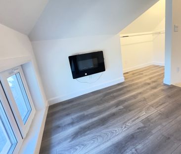 For Lease - 4992 Mcrae Street, Niagara Falls, Ontario - Photo 3