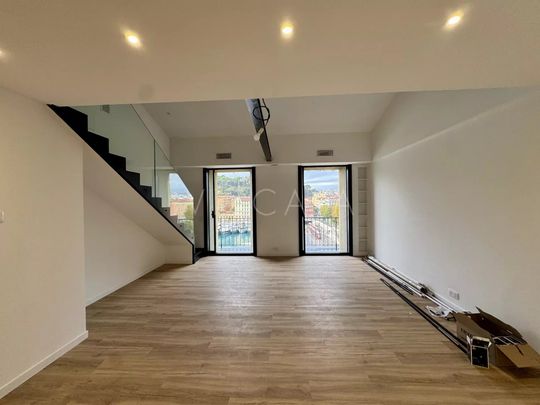 Location Appartement 5 pièces 130m² NICE 06300 - Photo 1