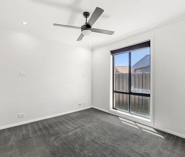 11 Gasking Close, Dunlop ACT 2615 - House For Rent | Domain - Photo 6