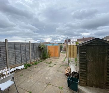 Room in a Shared House, Filton Avenue, BS34 - Photo 3