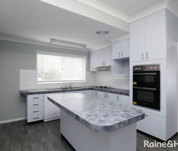 Neat & Tidy Family Home - Photo 5