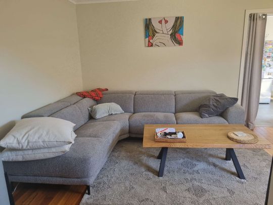 Thomastown - Photo 1