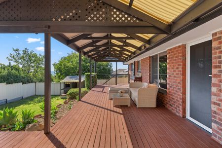 17 Sovereign Street, Hallett Cove SA 5158 - House For Rent | Domain - Photo 3