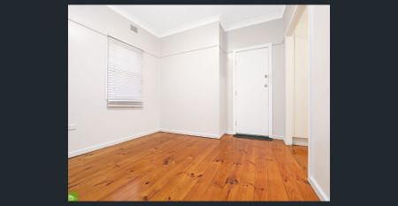 2 Bedroom Home in Peaceful Location ! - Photo 5