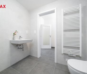 Pronájem bytu 1+kk v osobním vlastnictví 32 m², Brandýs nad Labem-S... - Photo 3