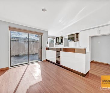 8 Lansell Drive, Cranbourne North, VIC 3977 - Photo 4