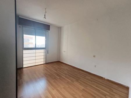 Piso de alquiler en Calle Merlo, 11, La Unión - Cruz de Humilladero - Los Tilos - Photo 3