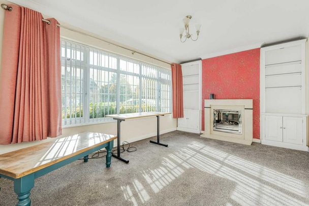 3 bedroom semi-detached house to rent - Photo 1