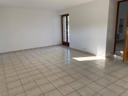 Location appartement 4 pièces 74.35 m² à Aubenas (07200) - Photo 3