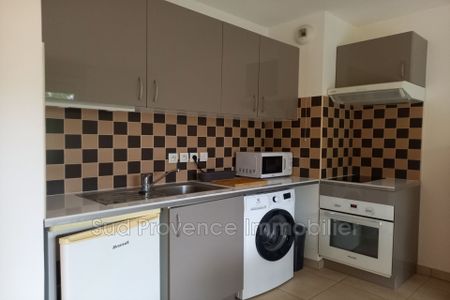 Location Appartement 1 pièce 28m² ANTIBES 06600 - Photo 5