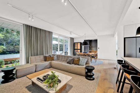 2/59 Huntingtower Road, Armadale VIC 3143 - Townhouse For Rent | Domain - Photo 5