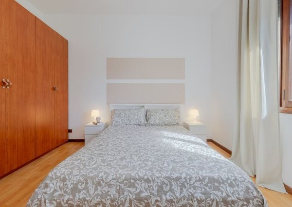 Via Montà, Padova, Veneto 35138