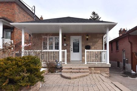 Detached Home For Lease | W8126344 - Photo 5