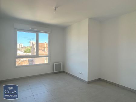 Location Appartement 3 pièces 59m² MARSEILLE 11ème - Photo 5