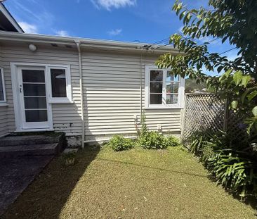 Sunny 2-Bedroom in city-end Karori - Photo 3