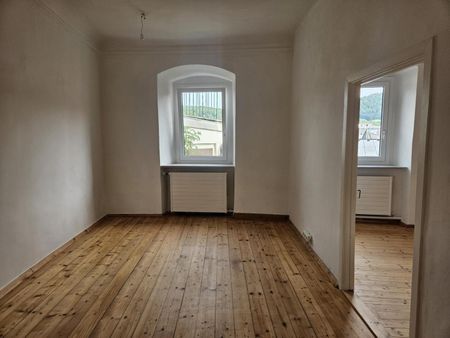 Gmunden - Altstadt: 76m² Mietwohnung in wunderschönen, denkmalgeschützten Räumlichkeiten! - Foto 4