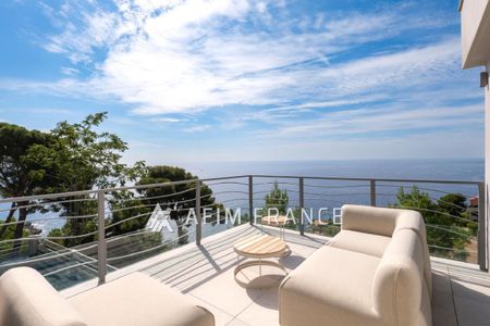 À seulement quelques pas de la plage, cette magnifique Villa b - Photo 5