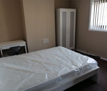 Ambrose Street, Bangor, Gwynedd, LL57 - Photo 4