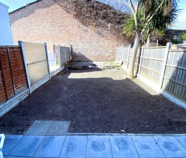4 bedroom terraced house to rent - Photo 4