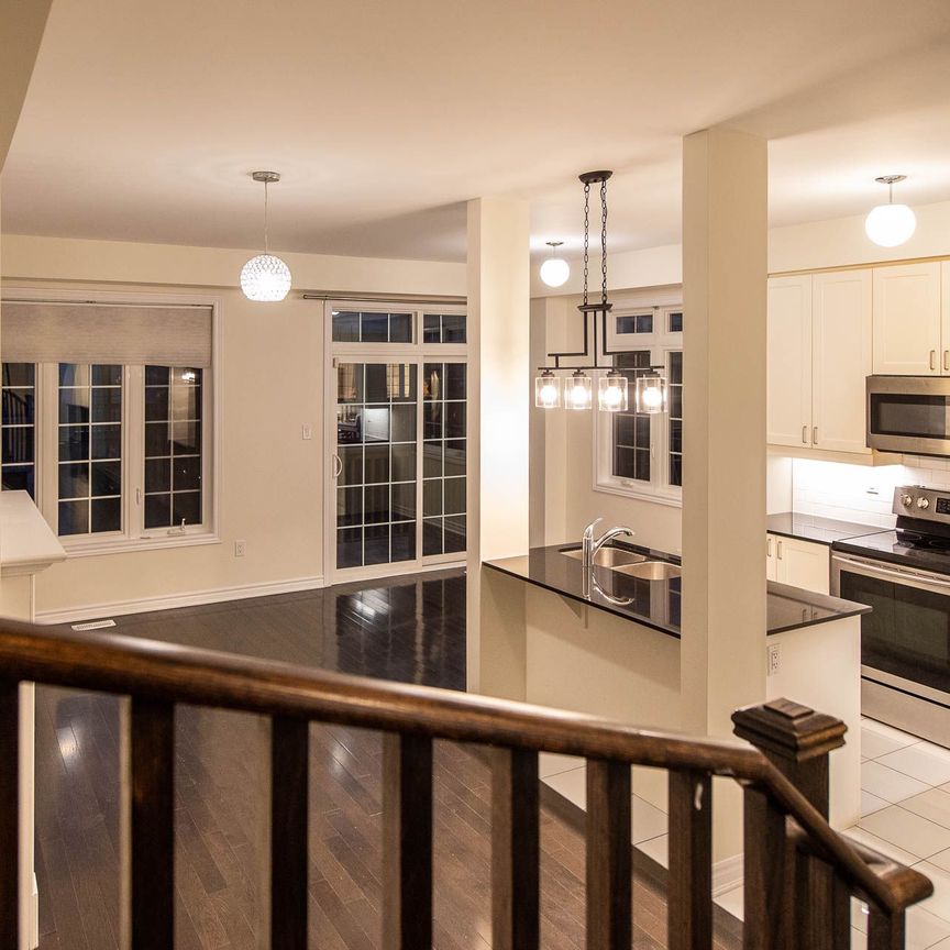 For Lease - 98 Farooq Boulevard, Vaughan, Ontario - Photo 1