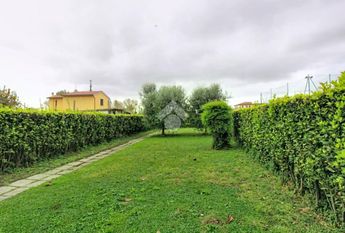 Casa indipendente in affitto