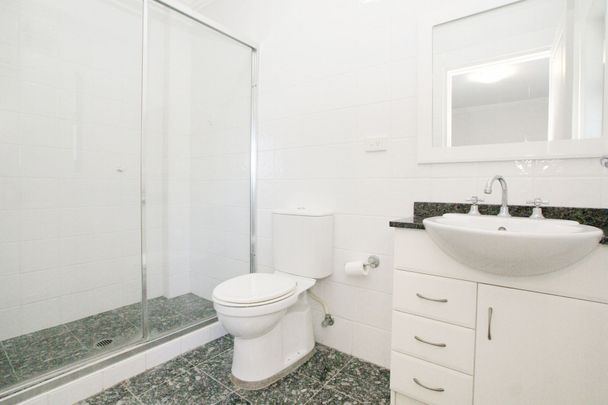 Spacious 3 Bedroom apartment! - Photo 1