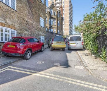 Portsmouth Road, Guildford, GU2 - Photo 2