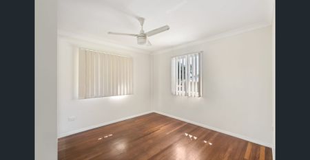 Spacious Three Bedroom Home in Kippa-Ring! - Photo 5