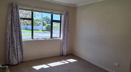 4-Bedroom Home in Central Cambridge – Walk to Town! - Photo 3