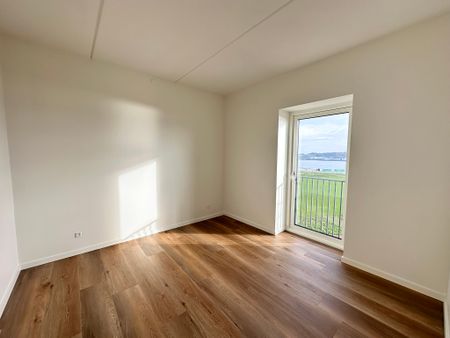 Moderne 3-værelses lejlighed i Nørresundby med altan og tagterrasse - Foto 5