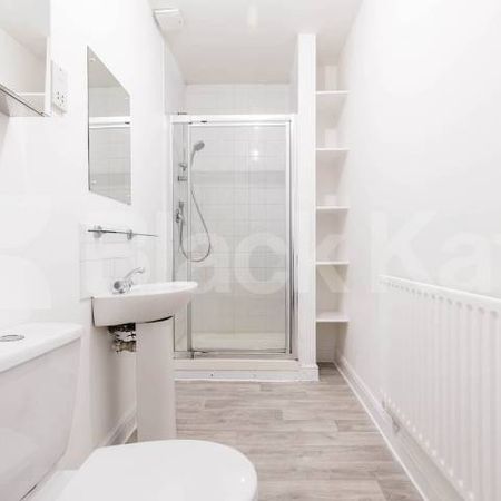 Modern Apartment - Photo 3