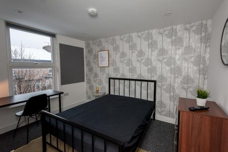 4 bedroom terraced house to rent - Photo 4