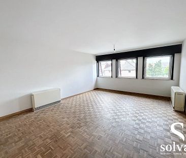 Appartement met 2 slaapkamers en autostaanplaats - Photo 2