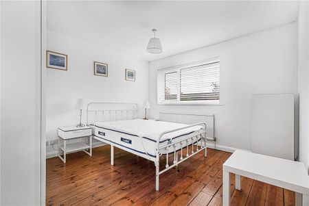 3 bedroom detached house to rent - Photo 2