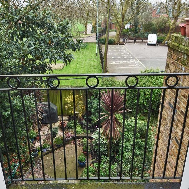 Abbeyfield Road, Surrey Quays SE16 - Photo 2