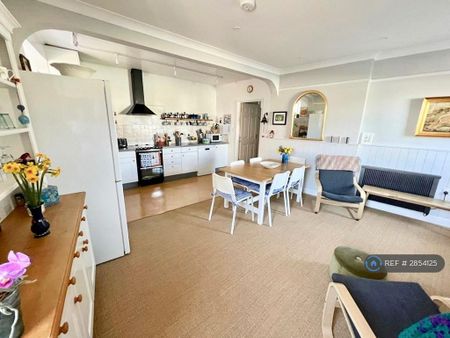 2 bedroom semi-detached house to rent - Photo 2