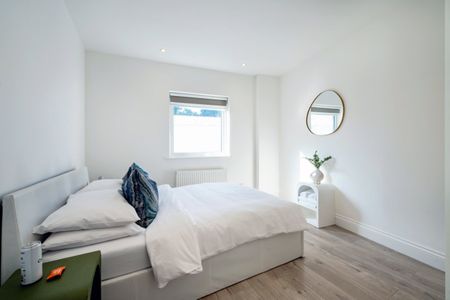 Elizabeth Court, Palgrave Gardens, Regents Park, NW1 6EJ - Photo 5