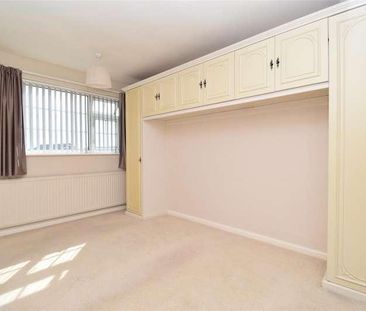 Newton Drive, Wakefield, WF1 - Photo 4