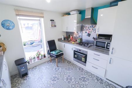 1 bedroom in a house share to rent - Photo 5