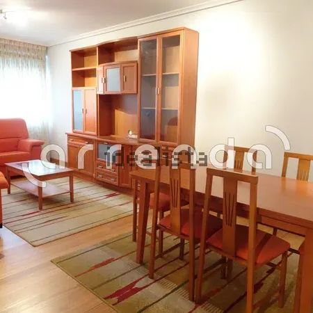 Alquiler de piso en Barrio el Jurrio - Photo 1