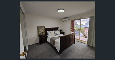 Bright and Spacious Apartment in a Prime Location - Photo 5