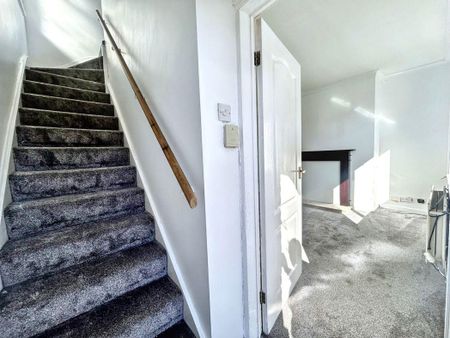 3 bed semi-detached house to rent in NE24 - Photo 5
