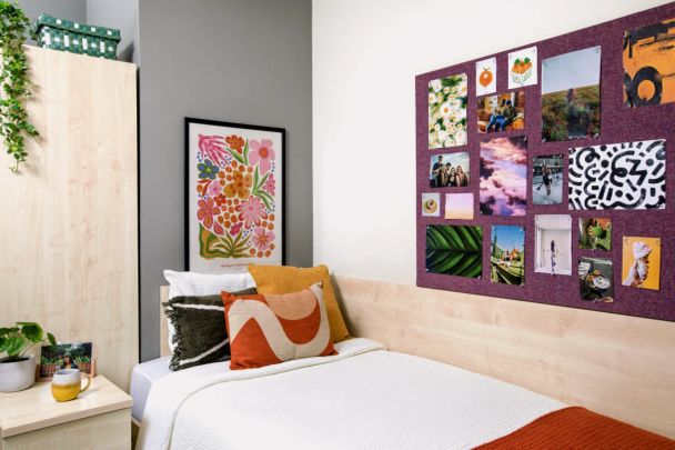 Large Ensuite - Photo 1