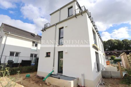 ERSTBEZUG - Moderne 3-Zimmer-Maisonettewohnung mit Terrasse in Hamburg-Bramfeld - Photo 3